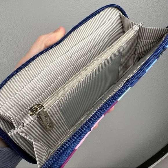 Travelon RFID Blocking Single Zip Wallet - Mod Floral - Picture 5 of 7